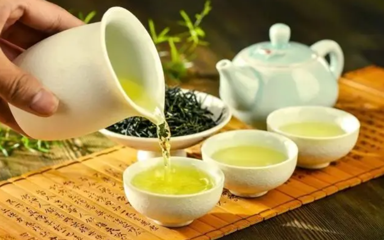 气候逐渐热起来了，常必三种茶，很多人都知道-茶之家