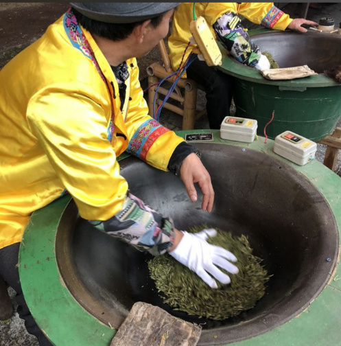 锅铲与火候的共舞！炒茶工具与古法步骤全揭秘-茶之家