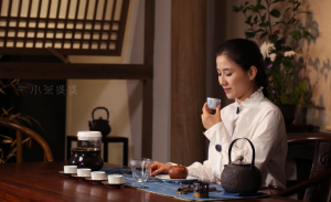 女生喝普洱想轻盈？3 个喝法小窍门，轻松喝出好状态-茶之家