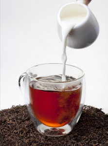 红茶加牛奶会不适？能不能搭，看体质和喝法-茶之家